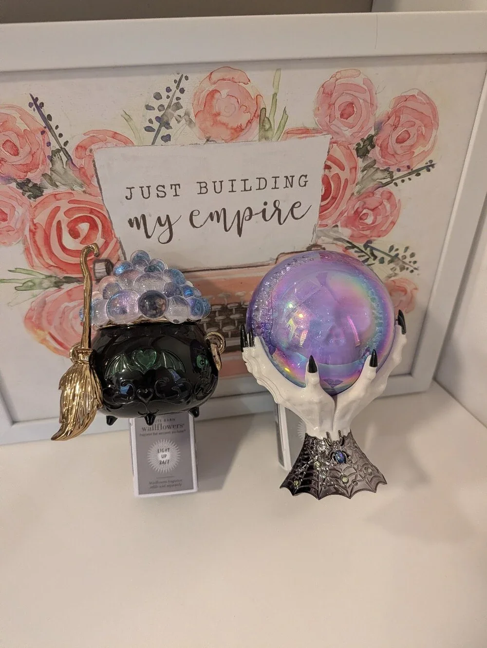 👻NWT Bath & Body Works Set Of 2 Halloween Crystal Ball & Cauldron Projectors
